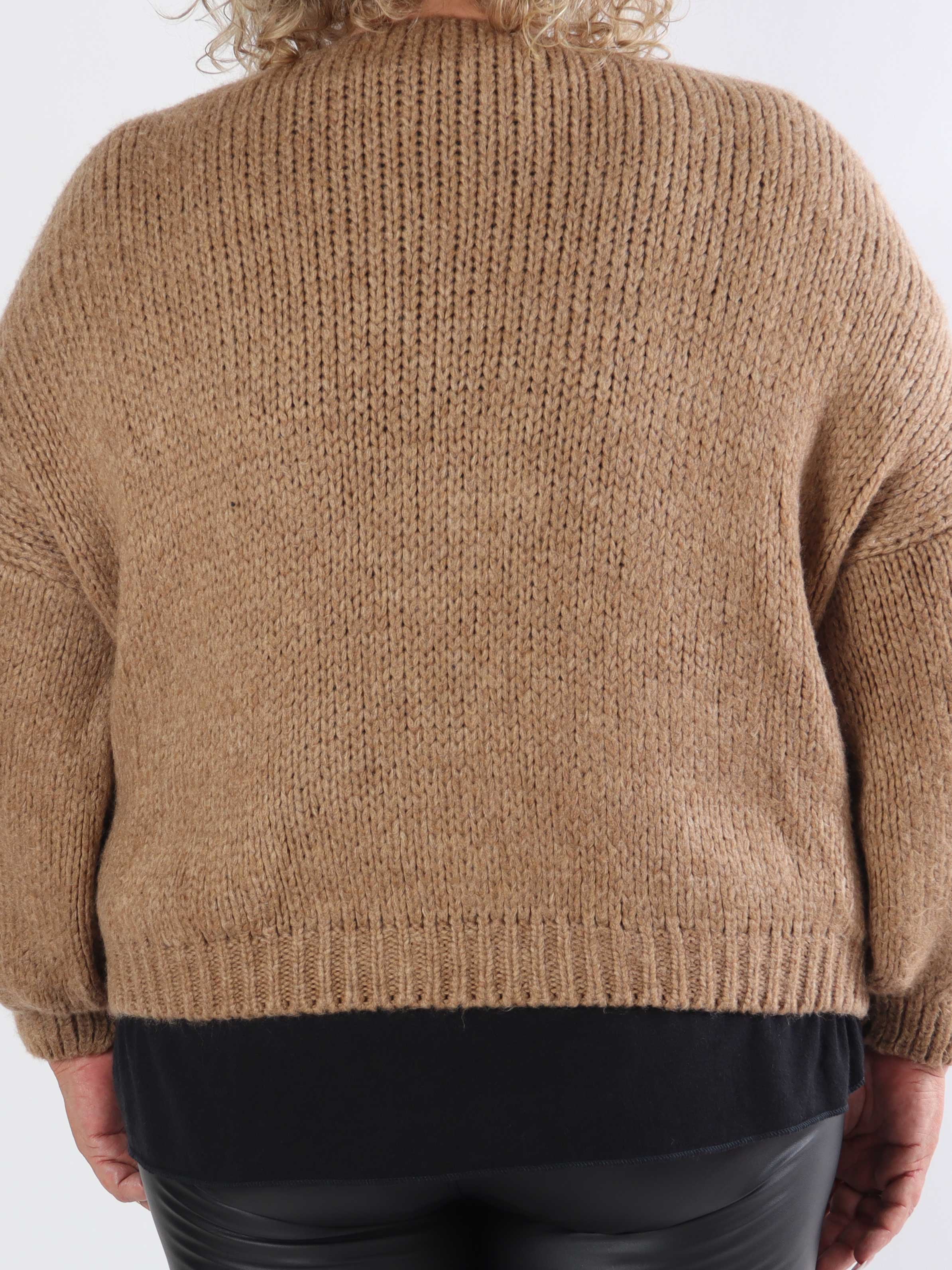 Kimberly - Söt stickad kofta i plusstorlek med rosetter